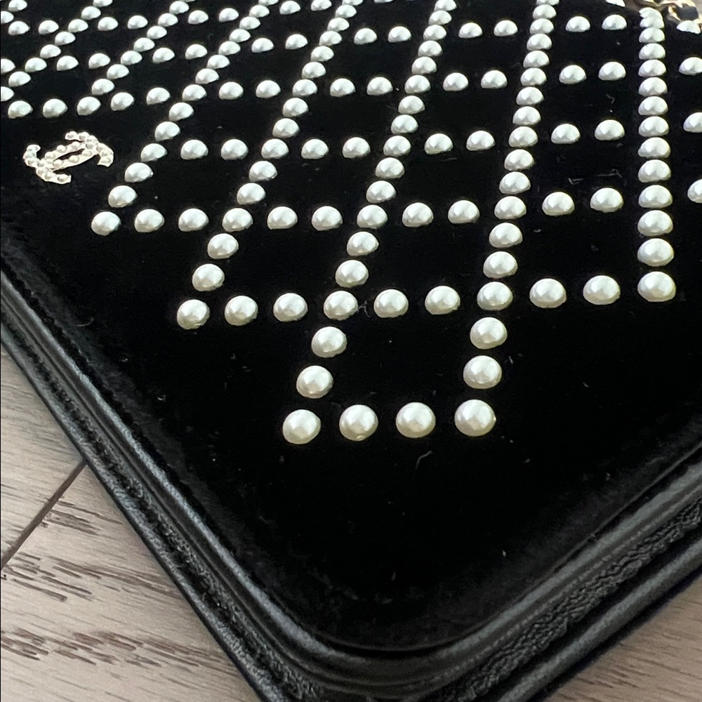 Chanel WOC velvet and pearl - Picture 3 of 6